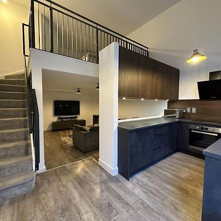Luxurious 1-Bedroom With Parking Birmingham Exteriör bild