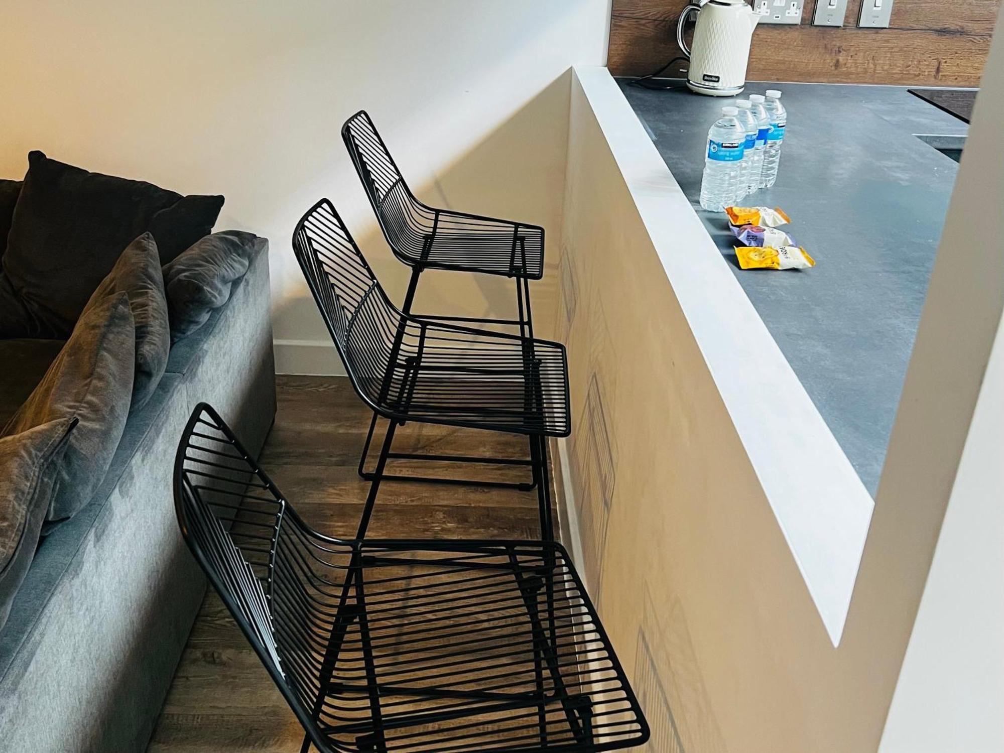 Luxurious 1-Bedroom With Parking Birmingham Exteriör bild